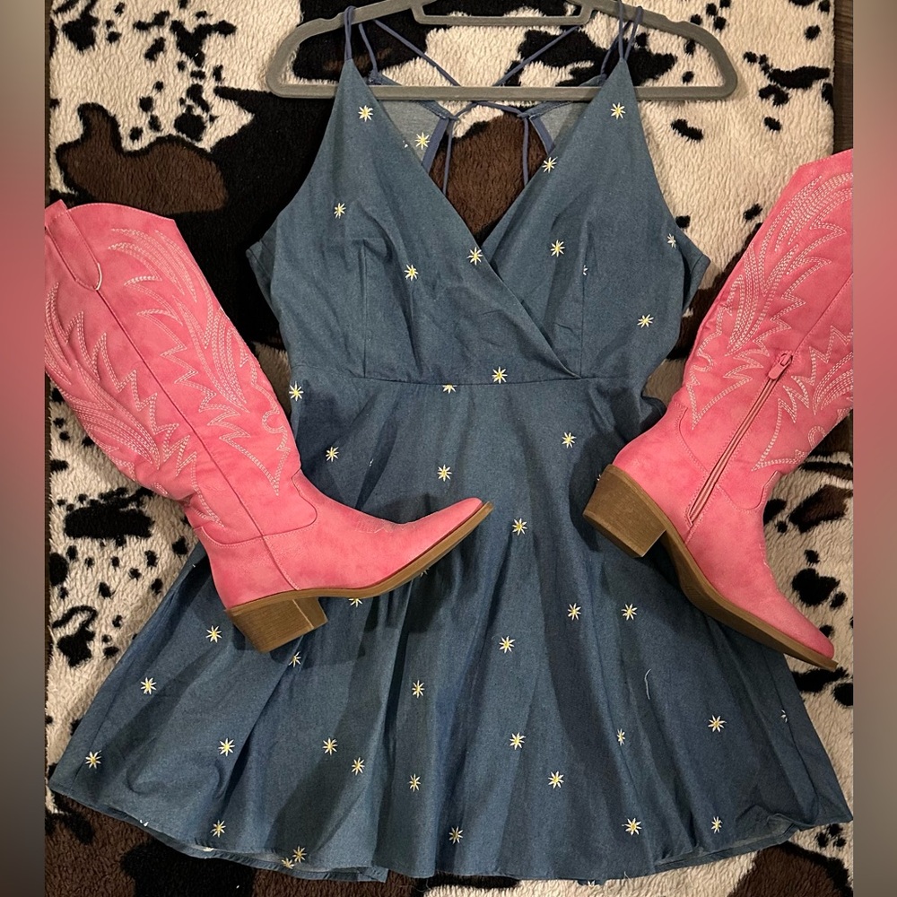 Boutique Daisy Denim Dress S/M/L